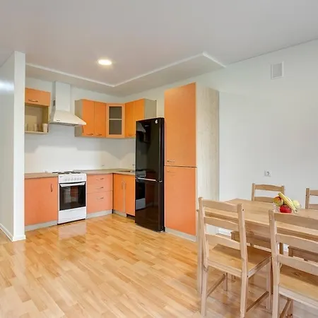 Modern City Center Apartment With Panoramic Old Town View Apartment