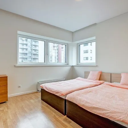 Modern City Center Apartment With Panoramic Old Town View